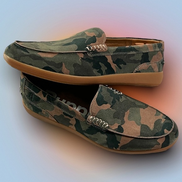 Hush Puppies Other - Hush Puppies Slip-Ons Camouflage Theme NWOT Men’s 9.5